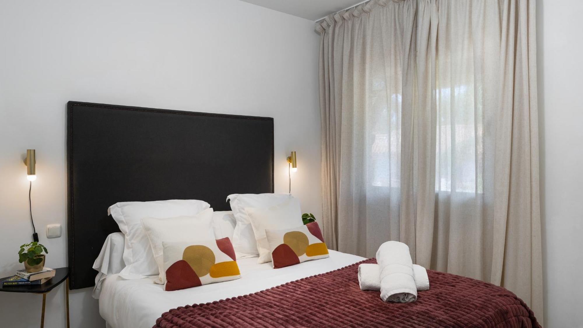 Feriehus Vacation - Federer, Old Town With A Big Communal Pool And Andalusian Garden