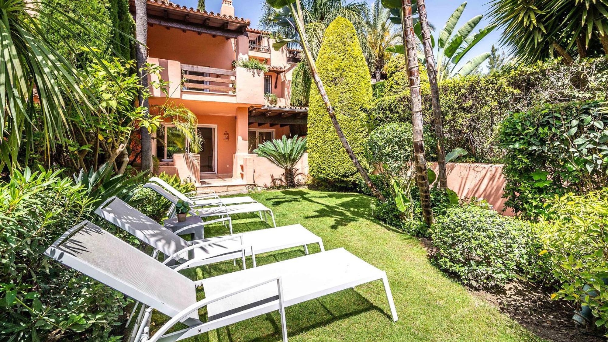 Сasa de vacaciones Vacation - Federer, Old Town With A Big Communal Pool And Andalusian Garden *